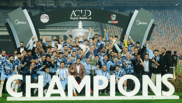 الجباس: سعداء بالتتويج بكأس مصر.. والمنافسة الشرسة مع الأهلي والزمالك طبيعيةً
                                                
                                                
                                                    11/05/2026 01:16 ص
                                                
                                                
                                                    أعرب دودو الجباس، لاعب بيراميدز، عن سعادته بالتتويج ببطولة كأس مصر