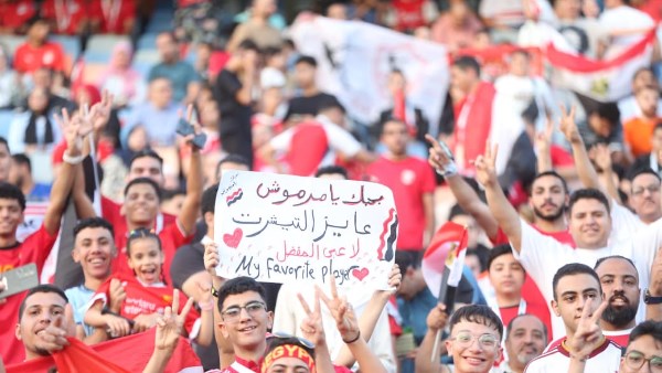 الجماهير تطلب قمصان نجوم منتخب مصر قبل لقاء روسيا                                                                                                                                                       28/05/2026 08:32 م                                                                                                                                                       طالب جمهور منتخب مصر نجوم الفراعنة بالحصول على قمصانهم قبل انطلاق مباراة روسيا الودية استعدادا لكأس العالم.