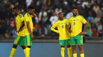 القصة الكاملة لسبب تأجيل سفر منتخب جنوب أفريقيا لخوض مباريات كأس العالم                                                                                                                                                       31/05/2026 11:19 م                                                                                                                                                       تلقى منتخب جنوب أفريقيا ضربة غير متوقعة قبل أيام قليلة من انطلاق كأس العالم 2026، بعدما تعذر سفر بعثته إلى المكسيك في الموعد المحدد.