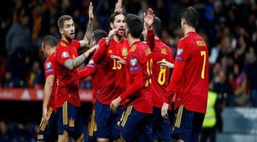 الكشف عن قائمة المنتخب الإسباني المشاركة في كأس العالم 2026
                                                
                                                
                                                    25/05/2026 04:57 م
                                                
                                                
                                                    أعلن المدرب لويس دي لا فوينتي قائمة المنتخب الإسباني المكونة من 26 لاعباً والتي ستشارك في كأس العالم 2026 التي ستنطلق بداية من الحادي عشر من يونيو القادم وستقام في الولايات المتحدة وكندا والمكسيك