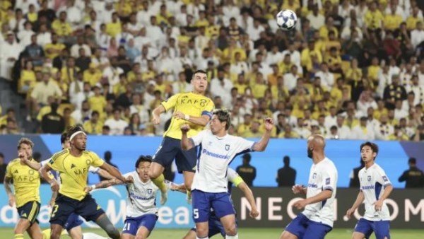 النصر بين صدمة آسيا وضغط الدوري.. هل ينجو "العالمي" من الانهيار في اللحظة الأخيرة؟
                                                
                                                
                                                    18/05/2026 12:00 م
                                                
                                                
                                                    دخل النصر نهائي دوري أبطال آسيا 2 أمام جامبا أوساكا الياباني وهو يحمل فوق كتفيه أكثر من معركة في توقيت واحد معركة
