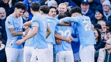النهاية الكبرى في الاتحاد .. كيف يطوي مانشستر سيتي عصر جوارديولا وسط وداع جماعي مرتقب؟                                                                                                                                                    24/05/2026 04:03 م                                                                                                                                                    لن تكون مواجهة مانشستر سيتي أمام أستون فيلا مجرد مباراة أخيرة في موسم طويل بل تبدو أقرب إلى المشهد الختامي لعصر