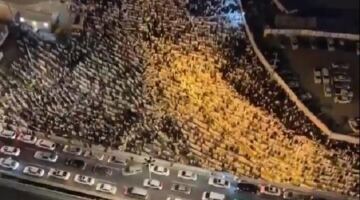 بث مباشر للحرم المكي 2026.. ملايين المسلمين يتابعون الأجواء الروحانية لحظة بلحظة