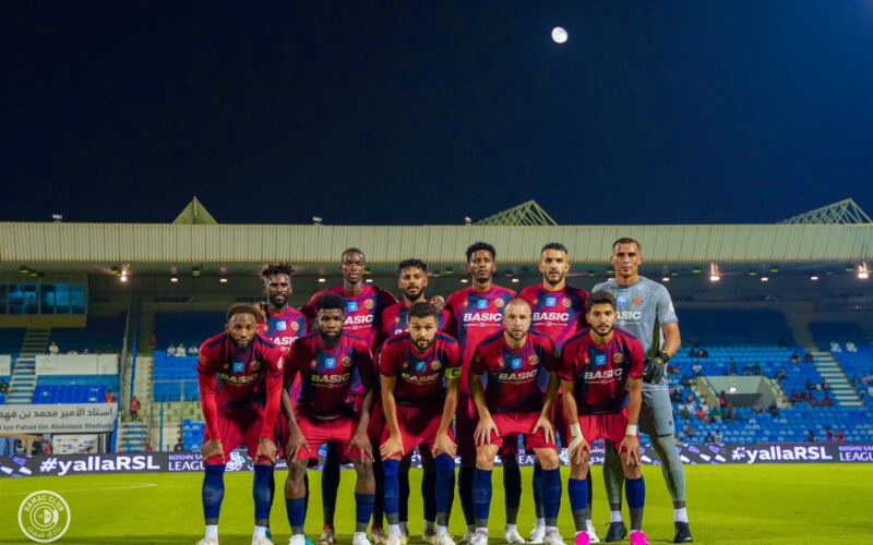 الدوري السعودي | ضمك يتقدم على الفيحاء بهدف نظيف في الشوط الأول
                                                
                                                
                                                    15/05/2026 08:08 م
                                                
                                                
                                                    انتهت أحداث الشوط الأول من مواجهة فريقي ضمك والفيحاء بتقدم ضمك بنتيجة 1-0، على ملعب مدينة