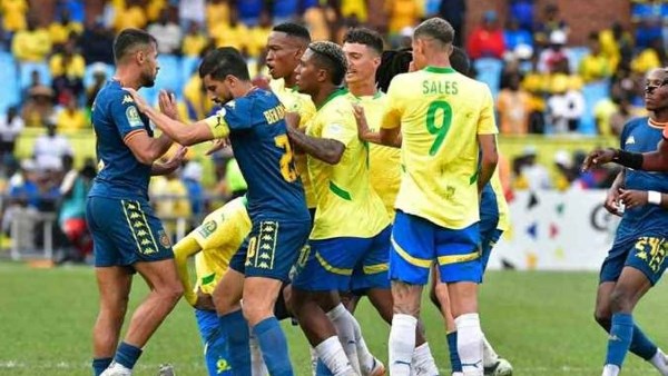 حدث استثنائي.. الجيش الملكي يواجه صنداونز في نهائي أبطال أفريقيا
                                                
                                                
                                                    23/05/2026 03:24 م
                                                
                                                
                                                    يواجه الجيش الملكي المغربي نظيره ماميلودي صنداونز الجنوب أفريقي في إطار إياب نهائي أبطال أفريقيا موسم 2026.