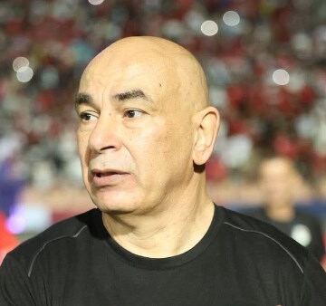 الإعلام البرازيلي يهاجم أنشيلوتي بعد مواجهة مصر.. وحسام حسن يحسم ملف حراسة المرمى
                                                
                                                
                                                    08/06/2026 03:17 ص
                                                
                                                
                                                    أكد الإعلامي محمد شبانة أن تصريحات حسام حسن، المدير الفني لمنتخب مصر، عقب مباراة البرازيل حملت العديد من الرسائل المهمة، خاصة فيما يتعلق باختياراته الفنية ومستقبل بعض اللاعبين داخل المنتخب.