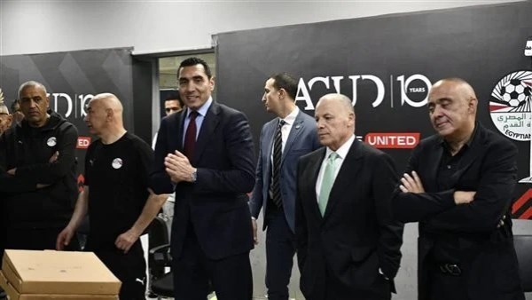 حسام حسن قبل السفر للمونديال: نثمن دعم وزير الرياضة وبشكر نجوم المنتخب
                                                
                                                
                                                    30/05/2026 03:28 م
                                                
                                                
                                                    عقد جوهر نبيل وزير الشباب والرياضة جلسة مع نجوم منتخب مصر الوطني والجهاز الفني