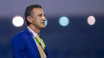 حقيقة اقتراب البرازيلي تشاموسكا من تدريب الأهلي
                                                
                                                
                                                    27/05/2026 11:26 م
                                                
                                                
                                                    كشف طارق السيد نجم نادي الزمالك السابق أن المدرب البرازيلي "بريكليس تشاموسكا" الذي انتهى عقده مع التعاون السعودي يدخل ضمن ترشيحات النادي الأهلي.