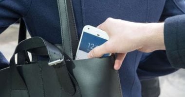 خلى بالك من موبايلك.. خطوات استرجاع الهاتف المسروق فى العيد