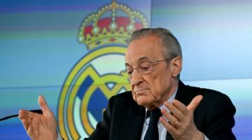 رئيس ريال مدريد يدعو إلى انتخابات .. ويترشح مجددًا
                                                
                                                
                                                    12/05/2026 08:54 م
                                                
                                                
                                                    أعلن رئيس نادي ريال مدريد الإسباني فلورنتينو بيريث، الثلاثاء، دعوته إلى انتخابات جديدة مع تأكيده الترشح مجدداً، مستبعداً في الوقت ذاته فكرة الاستقالة، وذلك