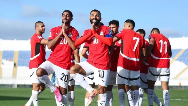ربع ساعة.. تغطية إعلامية لـ تدريبا منتخب مصر قبل ودية روسيا
                                                
                                                
                                                    27/05/2026 12:55 م
                                                
                                                
                                                    يخوض منتخب مصر مرانه اليوم الأربعاء باستاد القاهرة في الثامنة مساءً
