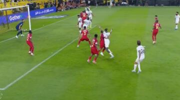 رونالدو يبتسم أخيرا.. النصر يحسم لقب الدوري السعودي بالفوز على ضمك برباعية                                                                                                                                                    21/05/2026 11:05 م                                                                                                                                                    حسم فريق النصر لقب الدوري السعودي للمحترفين عقب الفوز على فريق ضمك