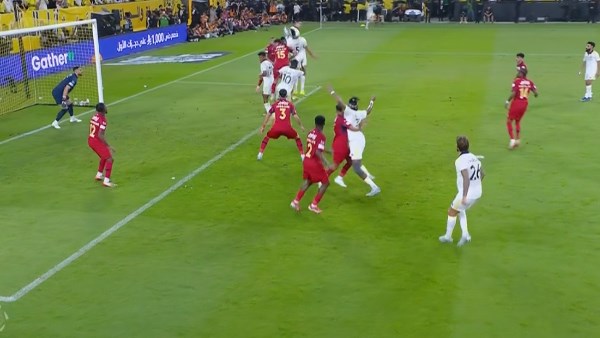 رونالدو يبتسم أخيرا.. النصر يحسم لقب الدوري السعودي بالفوز على ضمك برباعية
                                                
                                                
                                                    21/05/2026 11:05 م
                                                
                                                
                                                    حسم فريق النصر لقب الدوري السعودي للمحترفين عقب الفوز على فريق ضمك
