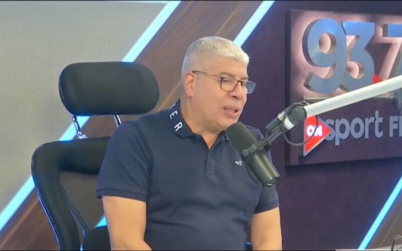 شوبير: لا تربطوا خسارة الزمالك بملف الانتقالات.. الفريق يمتلك قائمة مدعمة ولا يعاني من نقص
                                                
                                                
                                                    18/05/2026 03:05 م
                                                
                                                
                                                    قال الإعلامي أحمد شوبير إن ما يتردد بشأن أن نادي الزمالك خسر لقب الكونفدرالية الإفريقية بسبب عدم إبرام صفقات قوية خلال الموسم الجاري “غير صحيح”.