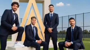 شياكة وأناقة.. لقطات من جلسة تصوير منتخب مصر قبل السفر إلى أمريكا                                                                                                                                                    30/05/2026 12:30 م                                                                                                                                                    خضع منتخب مصر الأول لكرة القدم جلسة تصوير رسمية، وذلك قبل مغادرة بعثة الفراعنة إلى الولايات المتحدة الأمريكية على متن طائرة خاصة للمشاركة في الحدث العالمي المرتقب.
