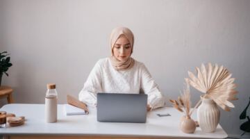 ضوابط العمل في العيد.. هل يجوز خصم الراحة من الإجازات السنوية؟