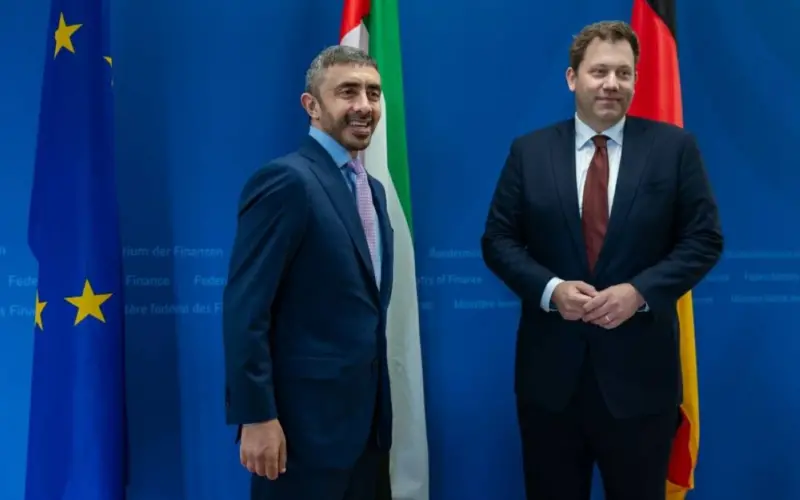 عبدالله بن زايد يبحث في ألمانيا الاعتداءات الإيرانية الغادرة