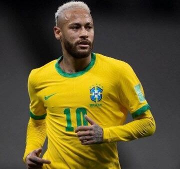 غياب مفاجئ لنيمار عن ودية مصر والبرازيل استعدادًا لكأس العالم
                                                
                                                
                                                    27/05/2026 12:01 م
                                                
                                                
                                                    كشفت تقارير صحفية عن غياب النجم البرازيلي نيمار عن المباراة الودية المرتقبة لمنتخب البرازيل أمام منتخب مصر، والمقرر إقامتها يوم 6 يونيو المقبل في الولايات المتحدة الأمريكية، وذلك ضمن الاستعدادات النها