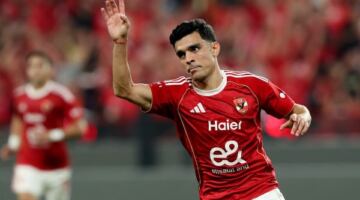 فرج عامر: بن شرقي قيمة فنية كبيرة وأحد أفضل الصفقات ويصنع الفارق بسهولة
                                                
                                                
                                                    11/05/2026 10:09 ص
                                                
                                                
                                                    أشاد فرج عامر، رئيس نادي سموحة السابق، باللاعب المغربي أشرف بن شرقي، مؤكدًا أنه أثبت قيمته الفنية الكبيرة في الفترة الأخيرة رغم ما تردد سابقًا حول اقترابه من الرحيل إلى نادي الغرافة القطري.