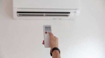 في وضح النهار.. سرقة تكييف مسجد بالقناطر الخيرية
                                                
                                                
                                                    16/05/2026 12:50 م
                                                
                                                
                                                    تداول رواد مواقع التواصل الاجتماعي خلال الساعات الماضية مقطع فيديو وثقته كاميرات المراقبة، يظهر محاولة سرقة تكييف تابع لأحد المساجد بمنطقة القناطر الخيرية في محافظة القليوبية.
