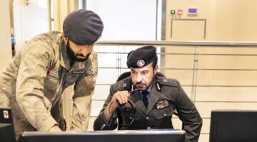 قائد عام شرطة أبوظبي يهنئ القيادة الرشيدة والمنتسبين