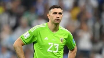 قلق في الأرجنتين.. إصابة مفاجئة لمارتينيز قبل كأس العالم 2026                                                                                                                                                    23/05/2026 01:19 م                                                                                                                                                    سادت حالة من القلق داخل معسكر منتخب الأرجنتين، بعد تعرض الحارس إيميليانو مارتينيز لإصابة مفاجئة جاءت بعد أيام قليلة من تتويجه مع أستون فيلا