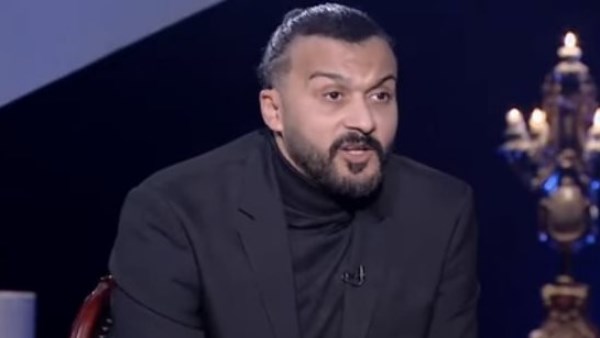 كواليس أزمة حلقة إبراهيم سعيد مع فايق.. خطأ إداري وراء وقف البث المفاجئ
                                                
                                                
                                                    13/05/2026 08:40 م
                                                
                                                
                                                    أثارت الحلقة التي جمعت نجم الكرة السابق إبراهيم سعيد بالإعلامي إبراهيم فايق في برنامج «الكورة مع فايق» حالة واسعة من الجدل، بعدما توقفت إذاعتها بشكل مفاجئ…