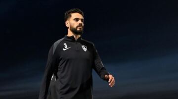كواليس غضب معتمد جمال من بنتايج.. ومصير عقوبته في الزمالك
                                                
                                                
                                                    11/05/2026 02:47 ص
                                                
                                                
                                                    كشف الإعلامي جمال الغندور  عن عتاب شديد من معتمد جمال المدير الفني للزمالك تجاه محمود بنتايج عقب مباراة اتحاد العاصمة الجزائري في ذهاب نهائي كأس الكونفدرالية، بعد حصول اللاعب على الإنذار الثاني والطرد