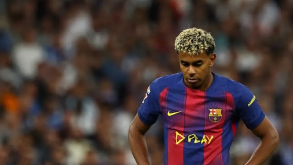 لامين يامال يقترب من الغياب عن بداية مشوار إسبانيا في كأس العالم 2026
                                                
                                                
                                                    18/05/2026 05:57 م
                                                
                                                
                                                    أكدت تقارير صحفية تطورات حالة لامين يامال، نجم برشلونة ومنتخب إسبانيا، قبل انطلاق منافسات كأس العالم 2026 المقرر