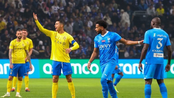 ليلة حسم الصدارة .. موعد مباراة النصر والهلال في قمة الدوري السعودي والقنوات الناقلة
                                                
                                                
                                                    12/05/2026 04:18 م
                                                
                                                
                                                    تتجه أنظار عشاق الكرة العربية والسعودية مساء الثلاثاء صوب ملعب الأول بارك في العاصمة الرياض لمتابعة مباراة النصر أمام منافسه الهلال في ديربي استثنائي قد يُعيد