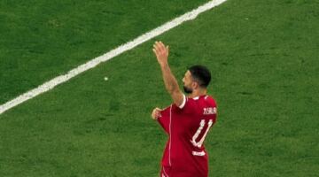 محمد صلاح.. تاريخ استثنائي والوفاء الأخير في ملاعب البريميرليج
                                                
                                                
                                                    16/05/2026 01:19 م
                                                
                                                
                                                    أعاد إعلان رحيل شيموس كولمان عن صفوف إيفرتون بعد رحلة امتدت لأكثر من 17 عاماً، فتح باب الحديث مجددا حول قيمة الوفاء والانتماء في كرة القدم الحديثة
