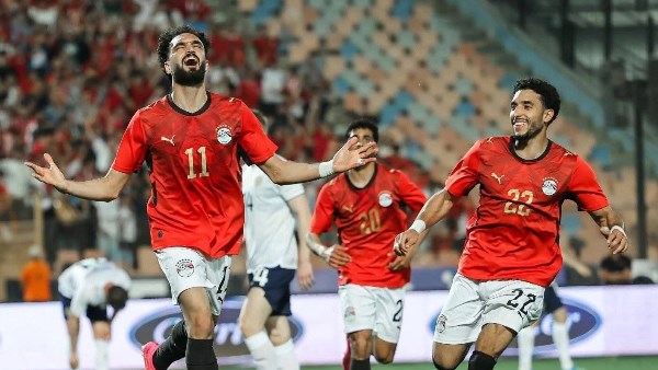 مصطفى زيكو: بحسد الناس اللي بتلعب وسط هذه العظمة من الجماهير                                                                                                                                                       29/05/2026 01:15 ص                                                                                                                                                       أعرب مصطفى زيكو، لاعب منتخب مصر وصاحب هدف الفوز أمام روسيا، عن سعادته الكبيرة بالمشاركة وسط الجماهير المصرية، مؤكدًا أن اللعب أمام هذا الحشد الجماهيري يمثل تجربة استثنائية بالنسبة له.