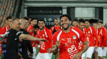 ممر شرفي في تدريب المنتخب الوطني احتفالاً بمرموش واللاعبين الجدد                                                                                                                                                       27/05/2026 10:40 م                                                                                                                                                       ممر شرفي في تدريب المنتخب الوطني احتفالاً بمرموش واللاعبين الجدد