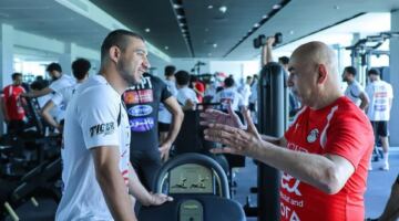 منتخب مصر يخوض تدريباً في "الجيم" استعداداً لودية روسيا
                                                
                                                
                                                    24/05/2026 04:37 م
                                                
                                                
                                                     يواصل منتخب مصر الأول لكرة القدم، تدريباته، بقيادة حسام حسن، المدير الفني، حيث خاض اليوم، تدريباً