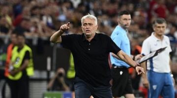 مورينيو يطرق أبواب البرنابيو من جديد.. مشروع إنقاذ أم مغامرة أخيرة في ريال مدريد؟
                                                
                                                
                                                    12/05/2026 03:00 م
                                                
                                                
                                                    عاد اسم جوزيه مورينيو ليتصدر المشهد داخل أروقة ريال مدريد بعدما كشفت تقارير صحفية أوروبية عن اقتراب المدرب البرتغالي من العودة إلى قيادة