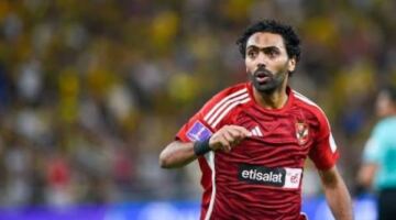 موقف حسين الشحات يقلق الأهلي قبل مواجهة المصري الحاسمة في الدوري
                                                
                                                
                                                    12/05/2026 12:52 م
                                                
                                                
                                                    يخضع حسين الشحات، لاعب الفريق الأول لكرة القدم بالنادي الأهلي، لفحص طبي جديد خلال الساعات المقبلة، من أجل الاطمئنان على إصابته في الكتف، إلى جانب نزلة البرد التي تعرض لها مؤخرًا.