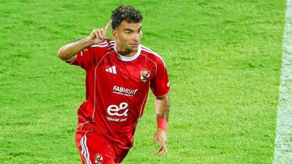“مين ميحلمش يلعب في الزمالك”.. زيزو يغازل الفارس الأبيض| ماذا قال؟
                                                
                                                
                                                    25/05/2026 11:12 ص
                                                
                                                
                                                    أكد أحمد سيد زيزو نجم النادي الأهلي أنه غير نادم علي خوض تجربة