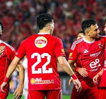 20 دقيقة.. الأهلي يحافظ على تقدمه أمام المصري بهدف تريزيجيه
                                                
                                                
                                                    20/05/2026 08:22 م
                                                
                                                
                                                    مرت 20 دقيقة من مباراة الأهلي والمصري البورسعيدي في اللقاء الذي يجمع بينهما الآن ضمن منافسات الجولة الختامية لبطولة الدوري الممتاز ومازال المارد الأحمر متقدما بهدف نظيف.