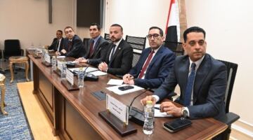 وزير الرياضة يبحث مع البرلمان تعظيم الاستفادة من مراكز الشباب لدعم ريادة الأعمال                                                                                                                                                    20/05/2026 10:40 ص                                                                                                                                                    عقد جوهر نبيل وزير الشباب والرياضة اجتماعًا مع لجنة المشروعات المتوسطة والصغيرة ومتناهية الصغر بمجلس النواب، لبحث جهود الوزارة في تعظيم الاستفادة من مراكز الشباب بالمحافظات لنشر ثقافة العمل الحر ورياد