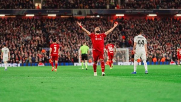 يليق بالملوك .. حفيظ دراجي يعلق على وداع جماهير الريدز لـ محمد صلاح
                                                
                                                
                                                    25/05/2026 09:51 ص
                                                
                                                
                                                    وجه المعلق الرياضي حفيظ دراجي  رسالة الي محمد صلاح بعد انتهاء عقده رسميا مع ليفربول