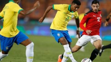 400 ألف دولار مكاسب اتحاد الكرة من ودية مصر والبرازيل                                                                                                                                                       02/06/2026 02:22 م                                                                                                                                                       كشف مصدر على حصول اتحاد الكرة على مكافاة مالية بعد مباراة مصر أمام البرازيل الودية التي تلعب ضمن استعدادات الفراعنة لكأس العالم