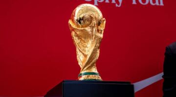 أزمات مبكرة تلاحق كأس العالم قبل انطلاقه                                                                                                                                                    08/06/2026 08:04 م                                                                                                                                                    شهدت الأيام الأخيرة سلسلة من الأزمات قبل انطلاق بطولة كأس العالم 2026 بالولايات المتحدة الأمريكية وكندا