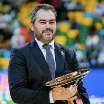 أوجستي يعلن قائمة منتخب السلة لتصفيات النافذة الثالثة لكأس العالم 2027
                                                
                                                
                                                    10/06/2026 06:29 م
                                                
                                                
                                                    أعلن أوجستي بوش المدير الفني للمنتخب الوطني الأول لكرة السلة، قائمة الفراعنة التي تستعد لخوض تصفيات النافذة الثالثة لكأس العالم لكرة السلة 2027.