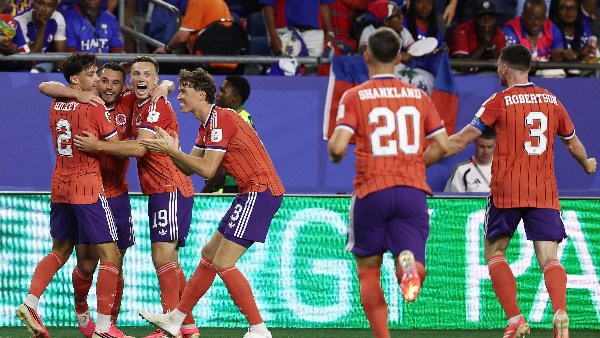 اسكتلندا تتقدّم على هايتي في الشوط الأول بهدف ماكجين بكأس العالم 2026                                                                                                                                                       14/06/2026 05:14 ص                                                                                                                                                       أنهى منتخب اسكتلندا الشوط الأول متقدمًا على نظيره هايتي بهدف دون رد، في المباراة المقامة حاليًا على ملعب “جيلت ستاديوم”
