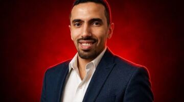 الأهلي يعلن تعيين عبد الله شحاتة مستشارا قانونيا لقطاع كرة القدم                                                                                                                                                    05/06/2026 01:56 ص                                                                                                                                                    أعلن النادي الأهلي عن تعيين الدكتور عبد الله شحاتة في منصب المستشار القانوني لقطاع كرة القدم، وذلك ضمن حزمة من القرارات الإدارية والتنظيمية