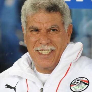 حسن شحاته: المدرب يتحمل مسؤولية اختياراته ولا يجوز التشكيك في العميد
                                                
                                                
                                                    10/06/2026 11:17 ص
                                                
                                                
                                                    أكد حسن شحاته أسطورة نادي الزمالك ومنتخب مصر على أن حسام حسن يتحمل مسؤولية اختياراته لقائمة منتخب مصر في كأس العالم.