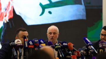 المنتخب العراقي يعلن قائمته النهائية المشاركة في كأس العالم 2026
                                                
                                                
                                                    01/06/2026 04:36 م
                                                
                                                
                                                    أعلن الأسترالي غراهام أرنولد مدرب منتخب العراق، اليوم "الإثنين"، عن تشكيلة لاعبيه النهائية المقرر أن يشارك بهم في كأس العالم FIFA 2026™.