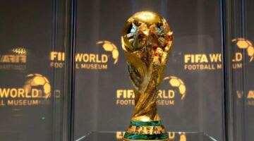برشلونة يقترب من كتابة تاريخ جديد في كأس العالم 2026.. والأهلي يفرض حضوره بين كبار أوروبا .. اعرف التفاصيل المهمة                                                                                                                                                       02/06/2026 01:58 م                                                                                                                                                       يواصل نادي برشلونة الإسباني تأكيد مكانته كواحد من أهم مصانع النجوم في كرة القدم العالمية بعدما بات مرشحًا بقوة لتسجيل رقم تاريخي جديد