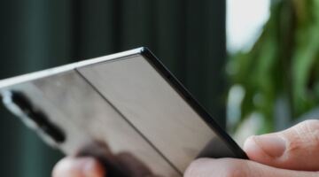 تم تسريب مواصفات هاتف Galaxy Z Fold8: يزن 201 غرامًا ويتميز ببطارية شحن مطورة بقوة 45 واط.