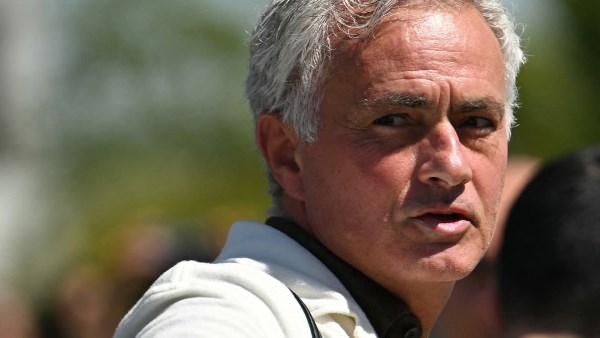 جوزيه مورينيو يعود إلى ريال مدريد.. بداية حقبة جديدة في سانتياجو برنابيو                                                                                                                                                       09/06/2026 10:51 م                                                                                                                                                       وصل المدرب البرتغالي جوزيه مورينيو إلى إسبانيا تمهيداً لبدء مهمته الجديدة على رأس الجهاز الفني لنادي ريال مدريد، وسط حالة من الترقب والحماس بين جماهير النادي الملكي التي تنتظر عودة "السبيشل وان"
